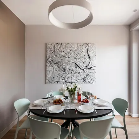The Rent - Spacious Three-bedroom Flat In The San Giovanni Area Apartment