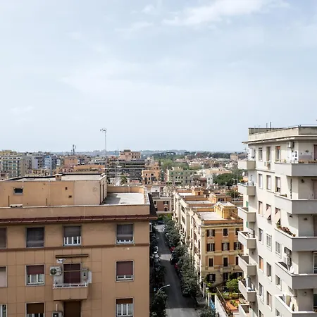 Apartment The Rent - Spacious Three-bedroom Flat In The San Giovanni Area *