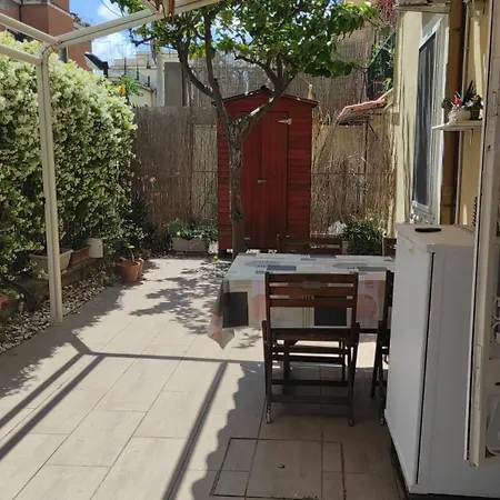 Apartment Dalia - Giardino Privato E Metro C A 2 Passi
