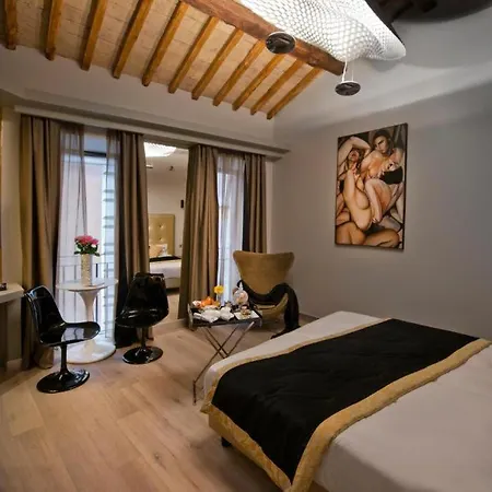 Affittacamere Torre Argentina Relais - Residenze Di Charme 3*