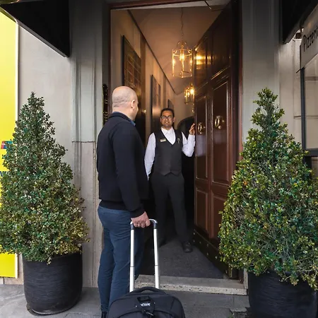 Affittacamere Torre Argentina Relais - Residenze Di Charme 3*