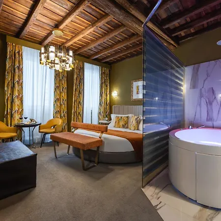 Affittacamere Torre Argentina Relais - Residenze Di Charme 3*