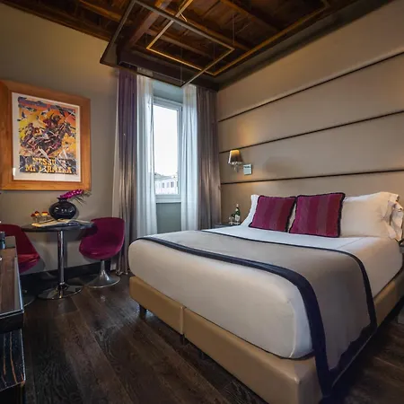 Torre Argentina Relais - Residenze Di Charme 3*