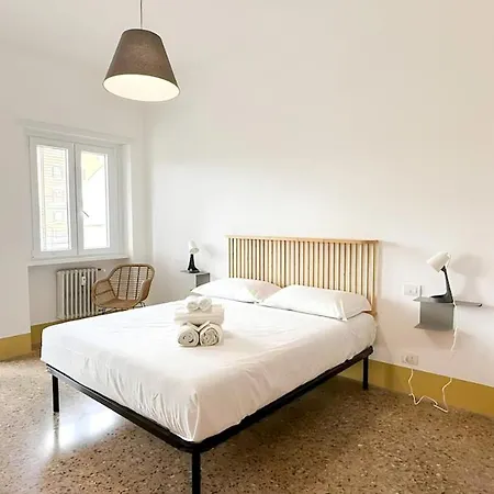 Stylish Balcony, Ac,aqueduct View Apartment Rome