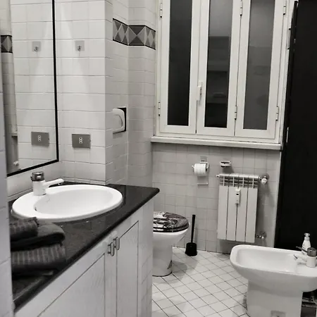 Large Vatican Loft Near The Metro *
