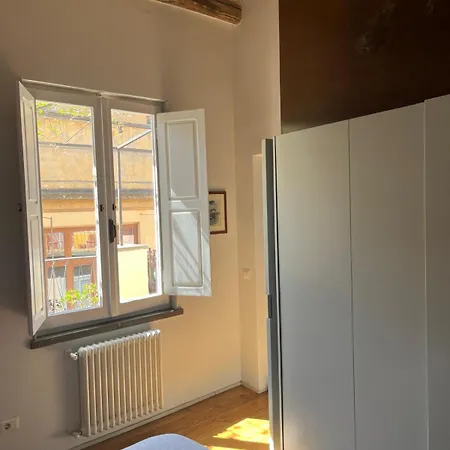 Giulia's House, Monti Apartment Rome
