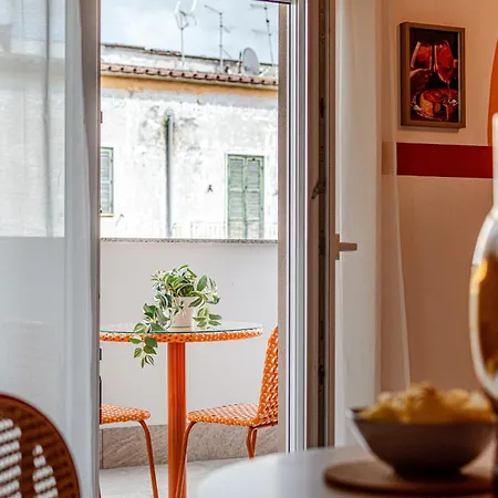 Apartment Aperol Spritz *