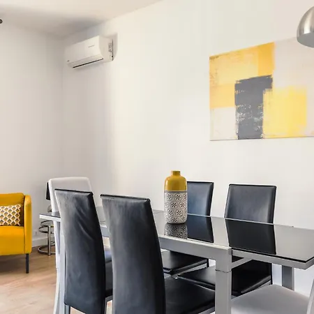 Apartment Costanza In *