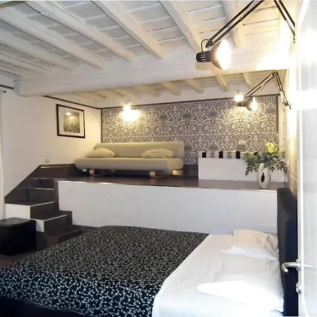 Relais Palazzo Taverna Affittacamere 3*