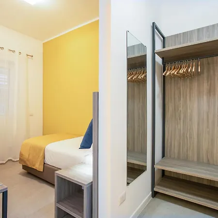 6 Fermate Dal Centro, Apartment Rom