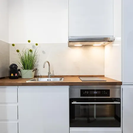 Apartment Vicolo Trevi By In *