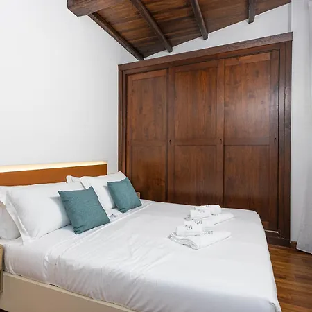 Apartment Vicolo Trevi By In