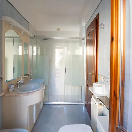 Apartment Mare Chiaro Rome