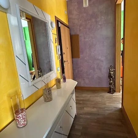 Urban House Apartment