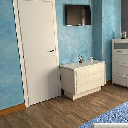Urban House Apartment *