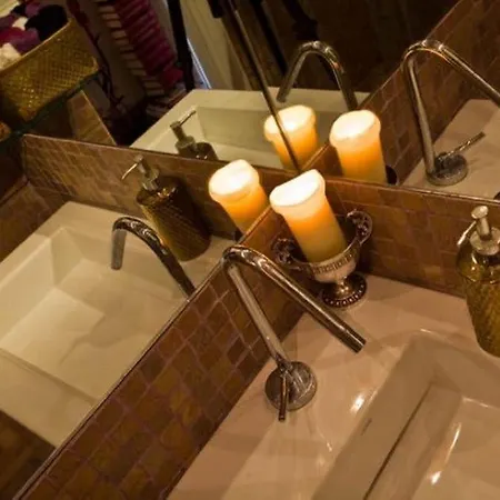 Tranquilla Stanza Zen Con Terrazza A Trastevere! Privatunterkunft Rom