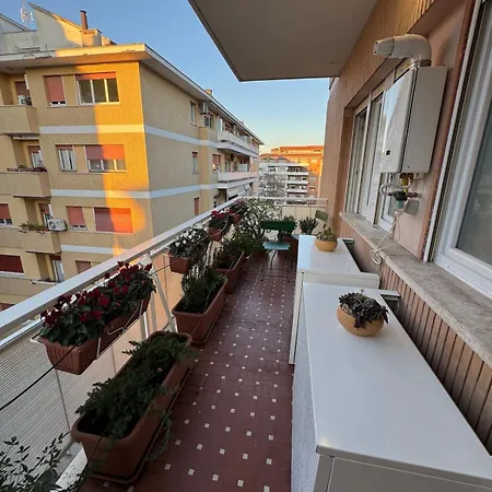 La Casa Dei Lettori * Rome