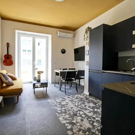 Academia Style By The Halls Of Knowledge Apartment
