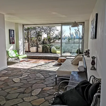 Apartment Housegardenfleming