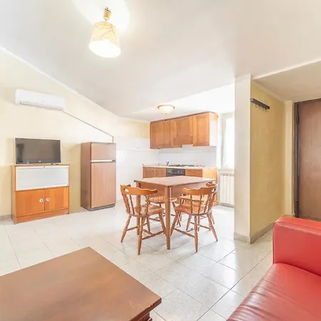 Residenza Anagnina * Rome