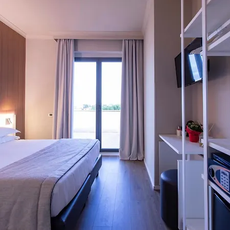 Hotel Garner Aurelia By Ihg 4*