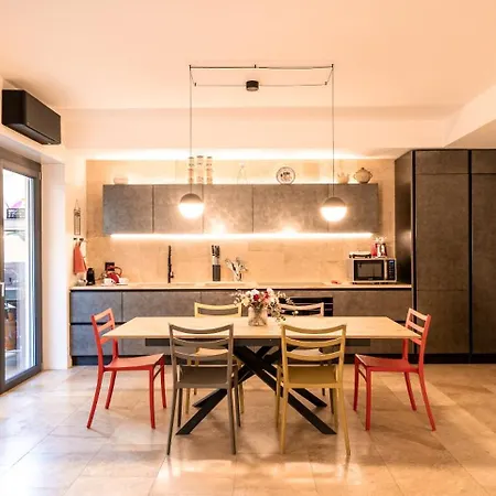 Aedrian's Loft. Boutique With Private Terrace In The Center Of Apartment