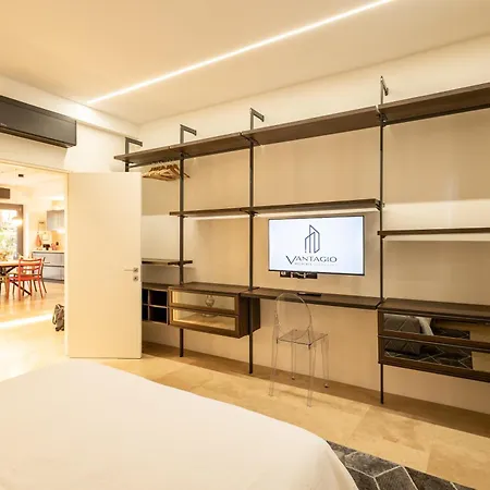 Aedrian's Loft. Boutique With Private Terrace In The Center Of Apartment Rome