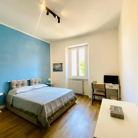 Domus 14 * Rome