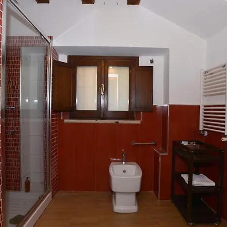 فندق مبيت وإفطار 6 غرف وأجنحة سانت بيتر 3*
