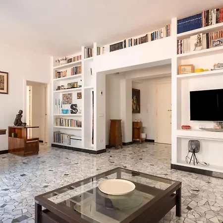 Bright And Spacious Flat In The Hearth Of Rome