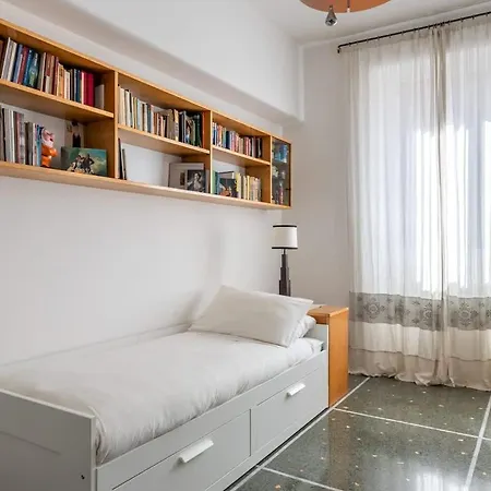 Bright And Spacious Flat In The Hearth Of