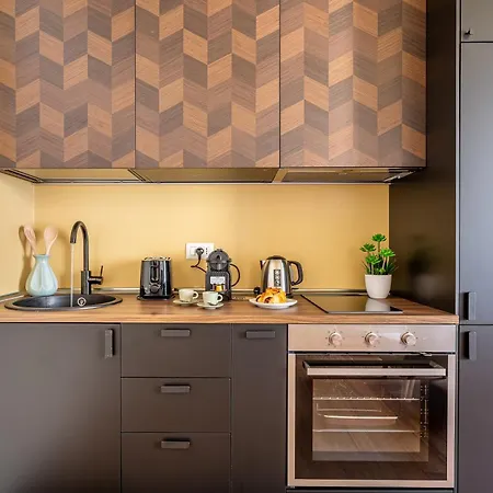 Iflat Warm & Welcoming Little Gem In Rione Monti * Rome