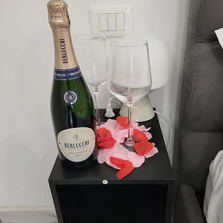 Apartment In Caffarella - Metro Ponte Lungo *