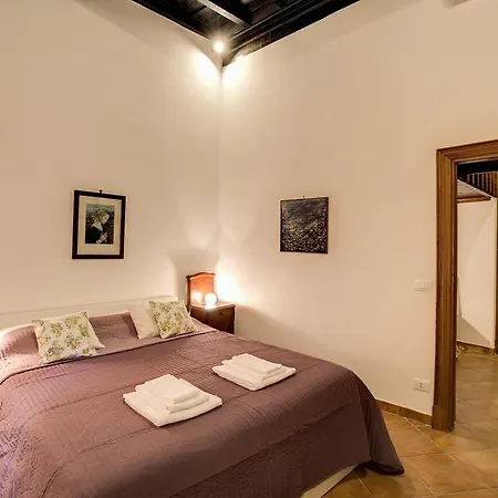Apartment Navona Flowers Rome
