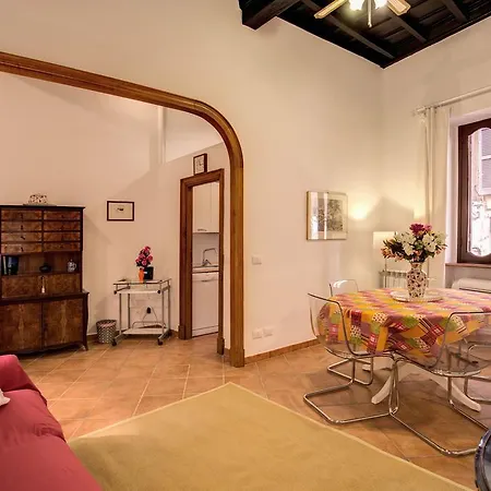 Apartment Navona Flowers