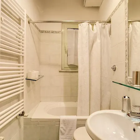 Navona Flowers Apartment