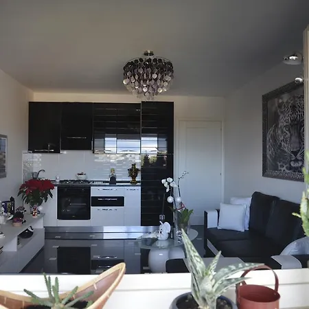 Apartment Sole E Luna Rome
