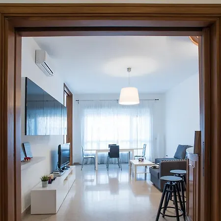 House In The * Roma