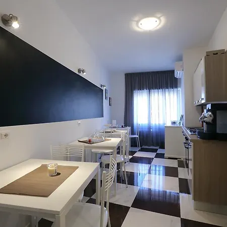 Saint Peter's Luxury Domus *