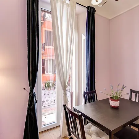 Erika House * Rome