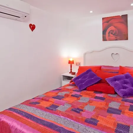 Rental In Rome Colosseo Loft