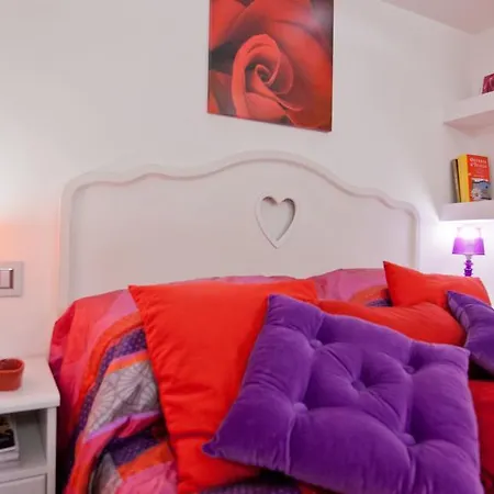 Rental In Rome Colosseo Loft Apartment *