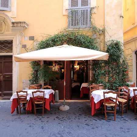 Navona Boutique