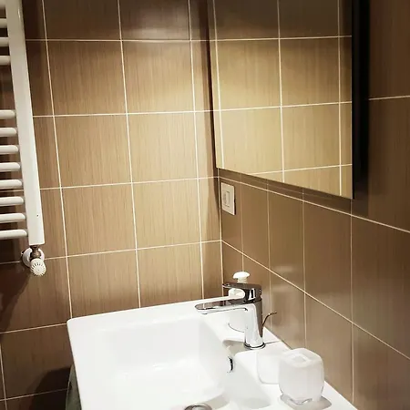 Bed & Breakfast Emozioni Romane 2*