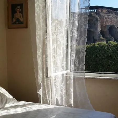 Domus Al Palatino * Rome