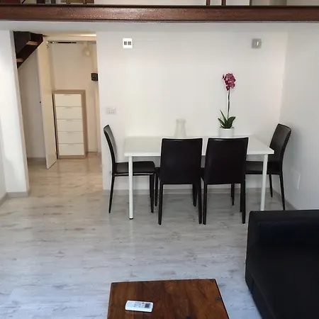 Apartment Inner House *