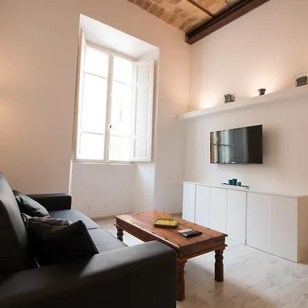 Inner House Apartment *