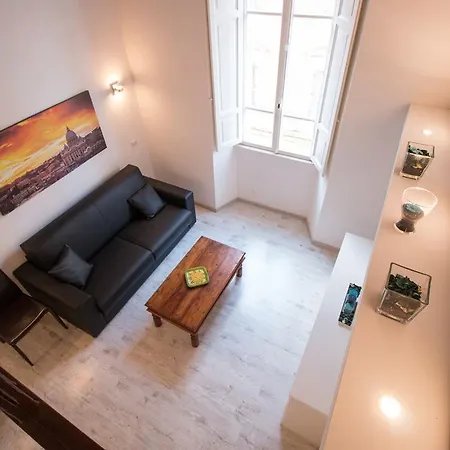 Inner House Apartment *