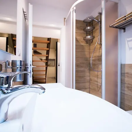 Inner House Apartment