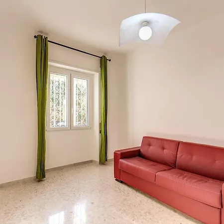 Daisy Colosseo Apartment *